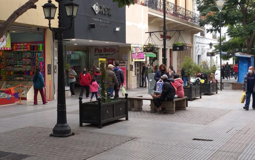 El dilema de la góndola en el NOA: la inflación perfora el 2% pero la recesión congela el comercio local